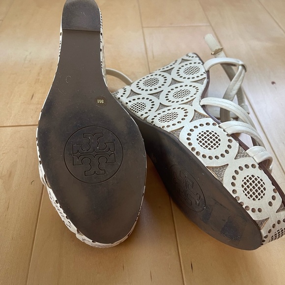 Tory Burch Ida Wedge Size 9 - Picture 8 of 9